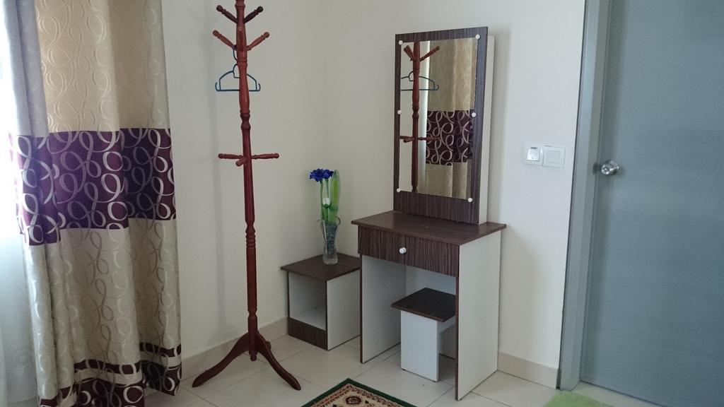 Kenanga Homestay Nilai Zewnętrze zdjęcie