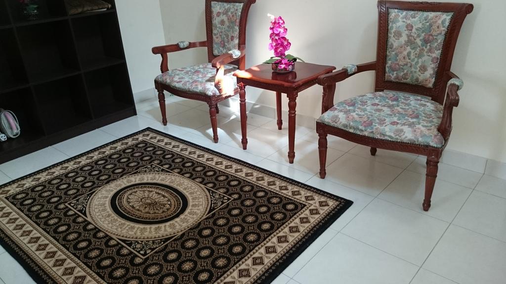 Kenanga Homestay Nilai Zewnętrze zdjęcie
